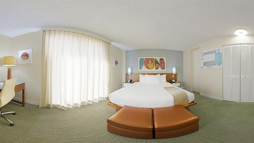 Shoreline Hotel Waikiki Гонолулу Экстерьер фото