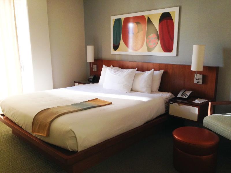 Shoreline Hotel Waikiki Гонолулу Экстерьер фото