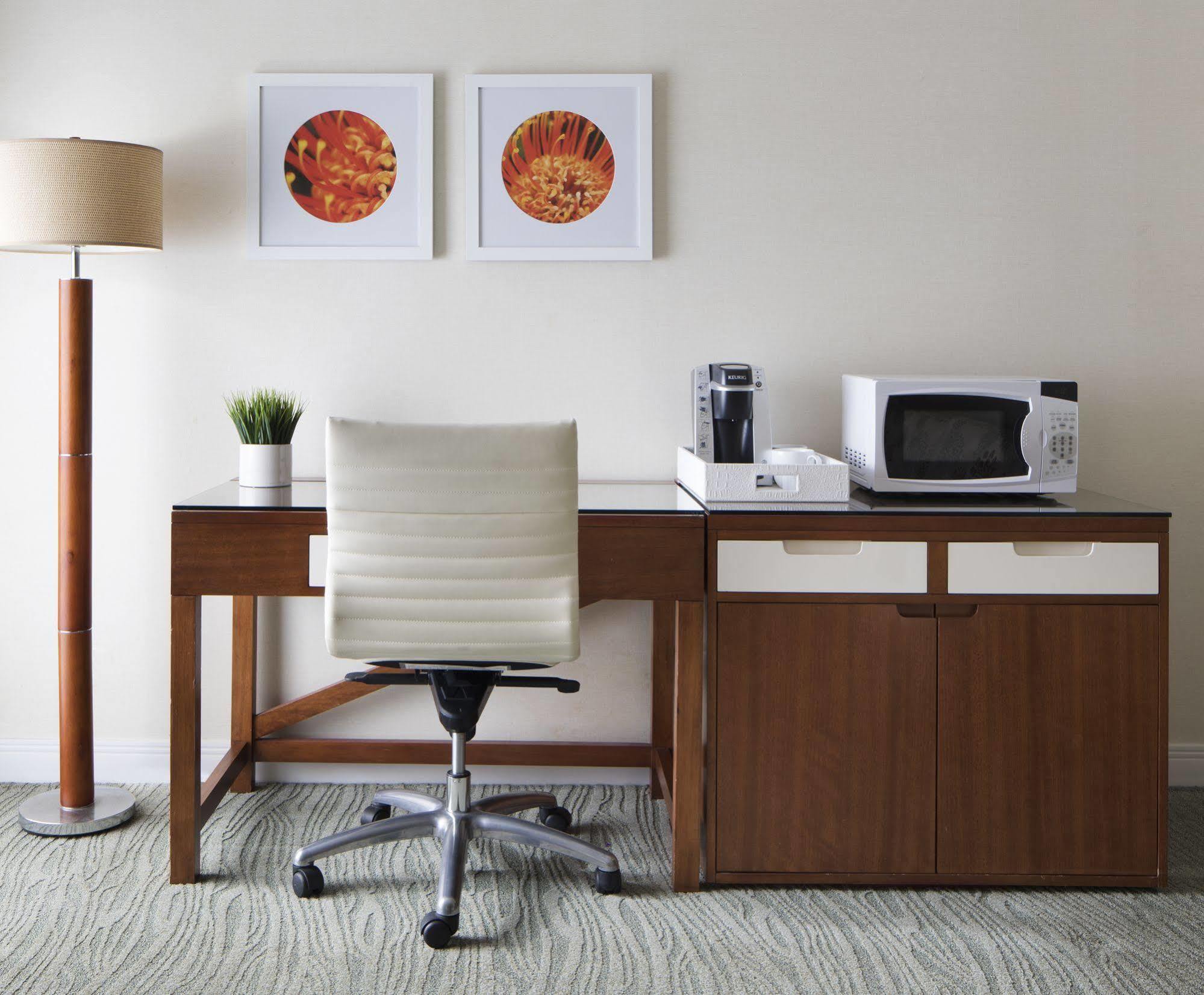 Shoreline Hotel Waikiki Гонолулу Экстерьер фото