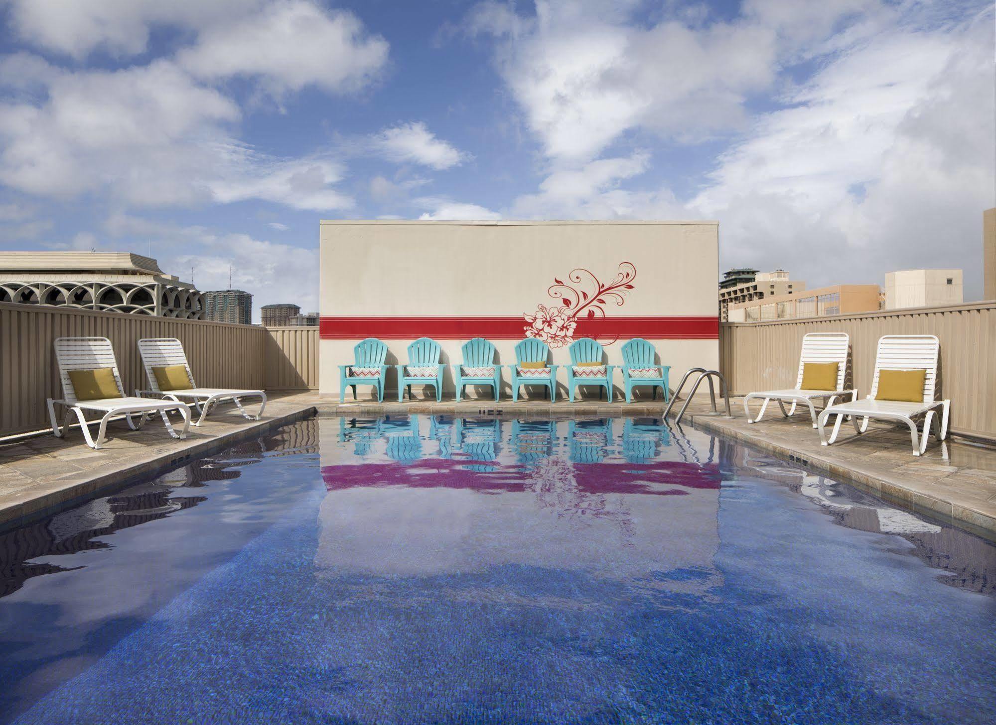 Shoreline Hotel Waikiki Гонолулу Экстерьер фото