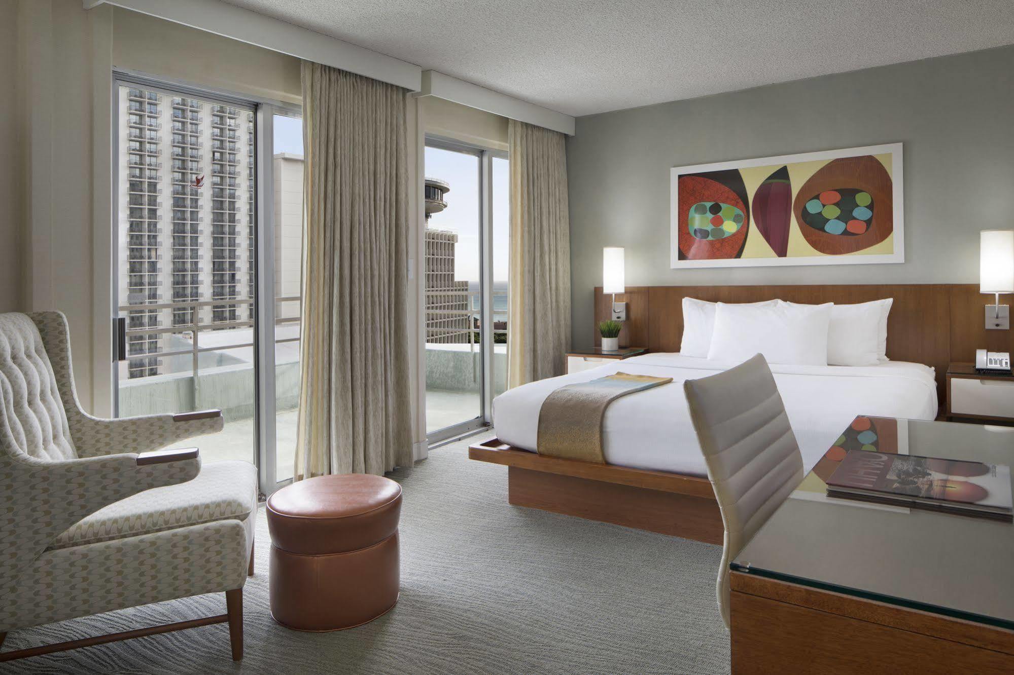 Shoreline Hotel Waikiki Гонолулу Экстерьер фото